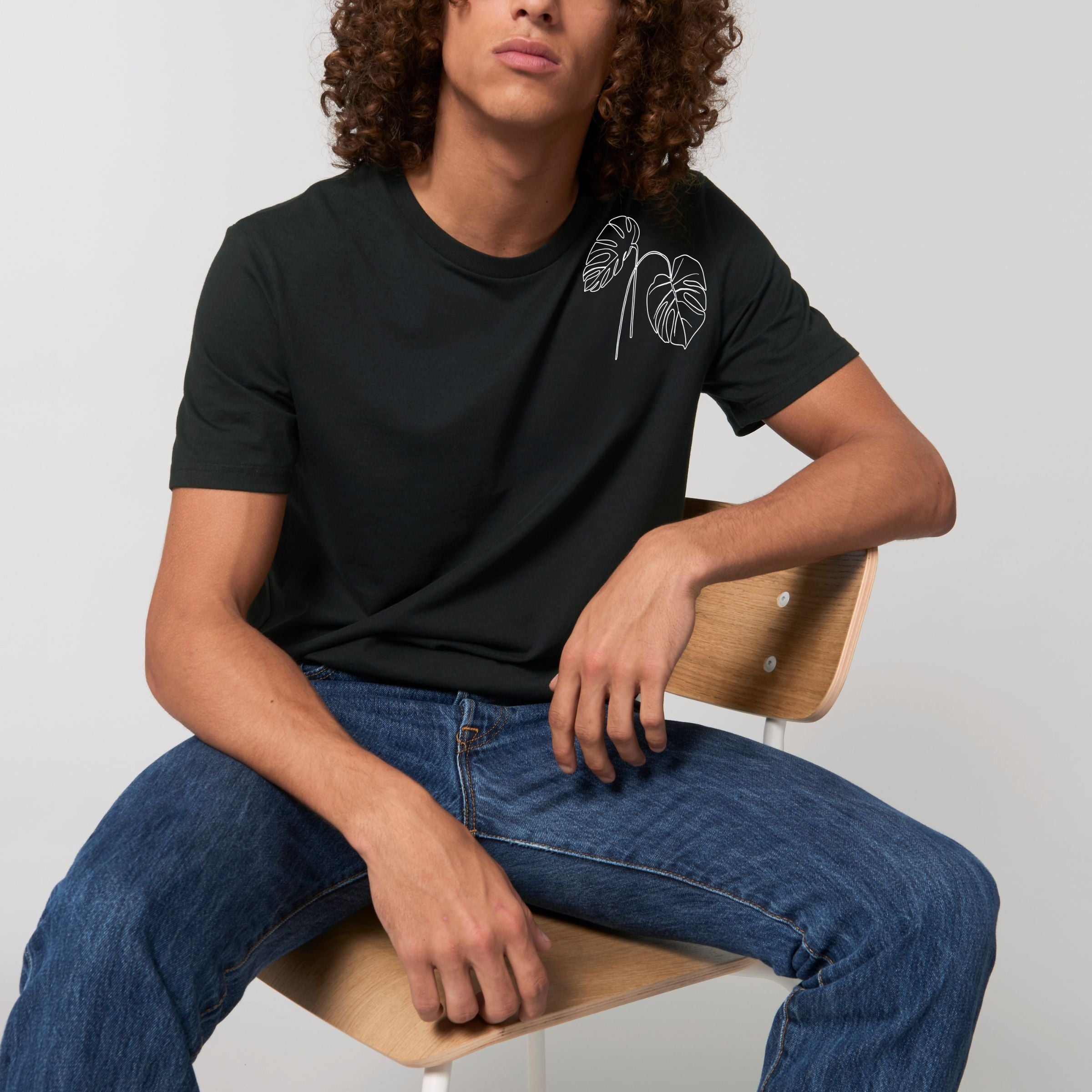 Premium Organic T-Shirt schwarz HEALING NATURE I Unisex Mann Frontansicht