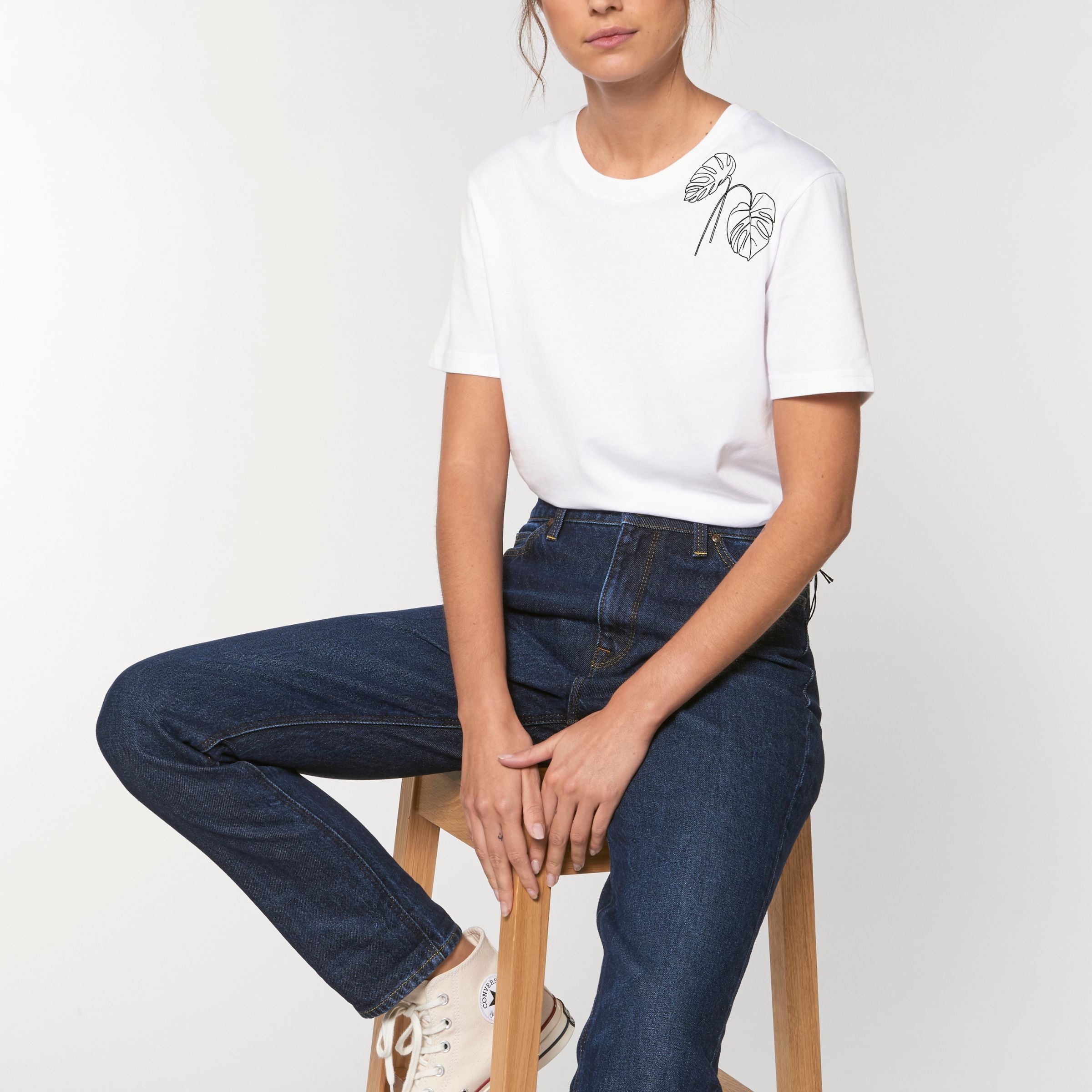 Premium Organic T-Shirt Healing Nature I Unisex weiss Frau Frontansicht