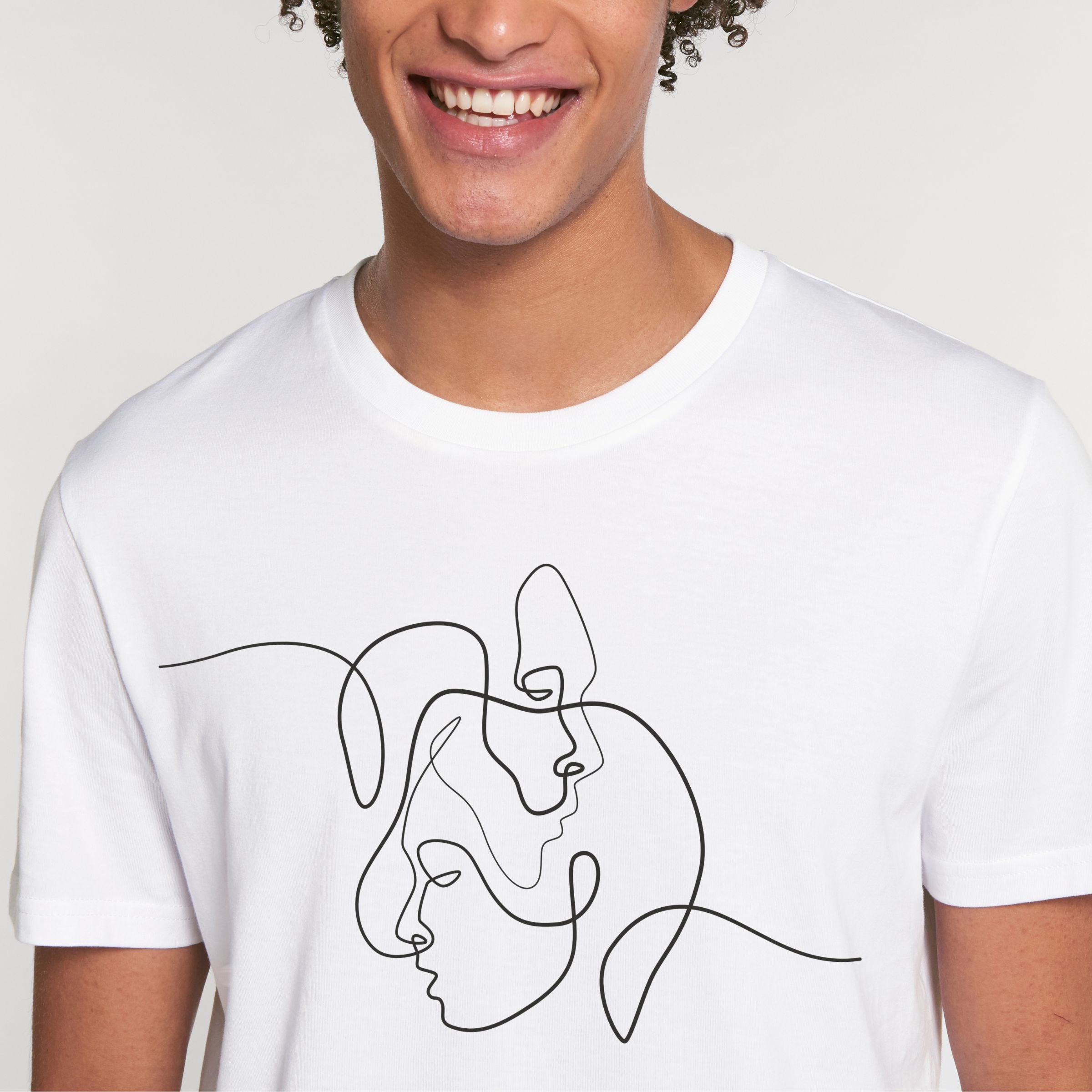 Premium Organic T-Shirt FACES Unisex weiss Mann Front-Detailansicht