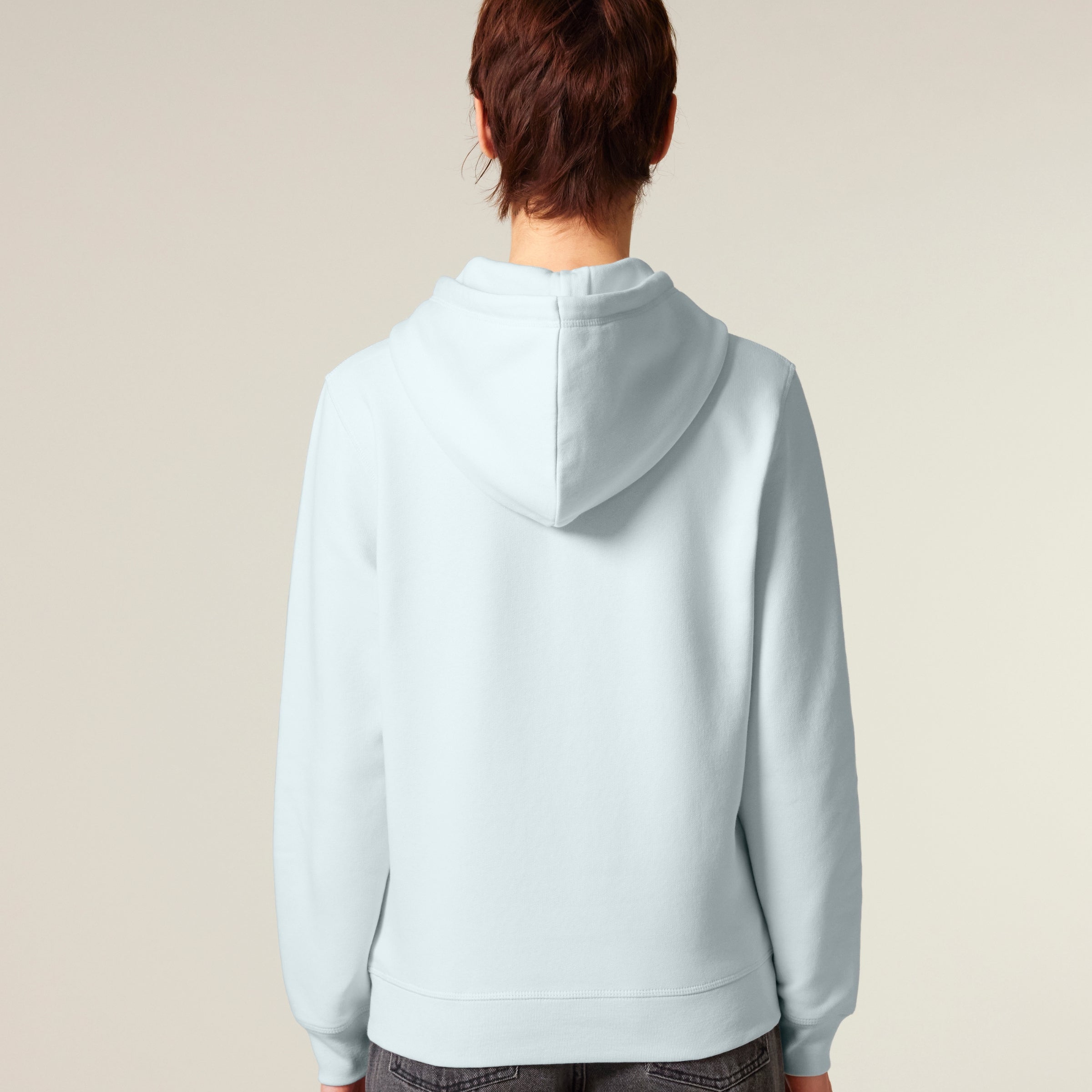 Premium Organic Hoodie_PROCESS_Blue Ice_Frau_Rückenansicht