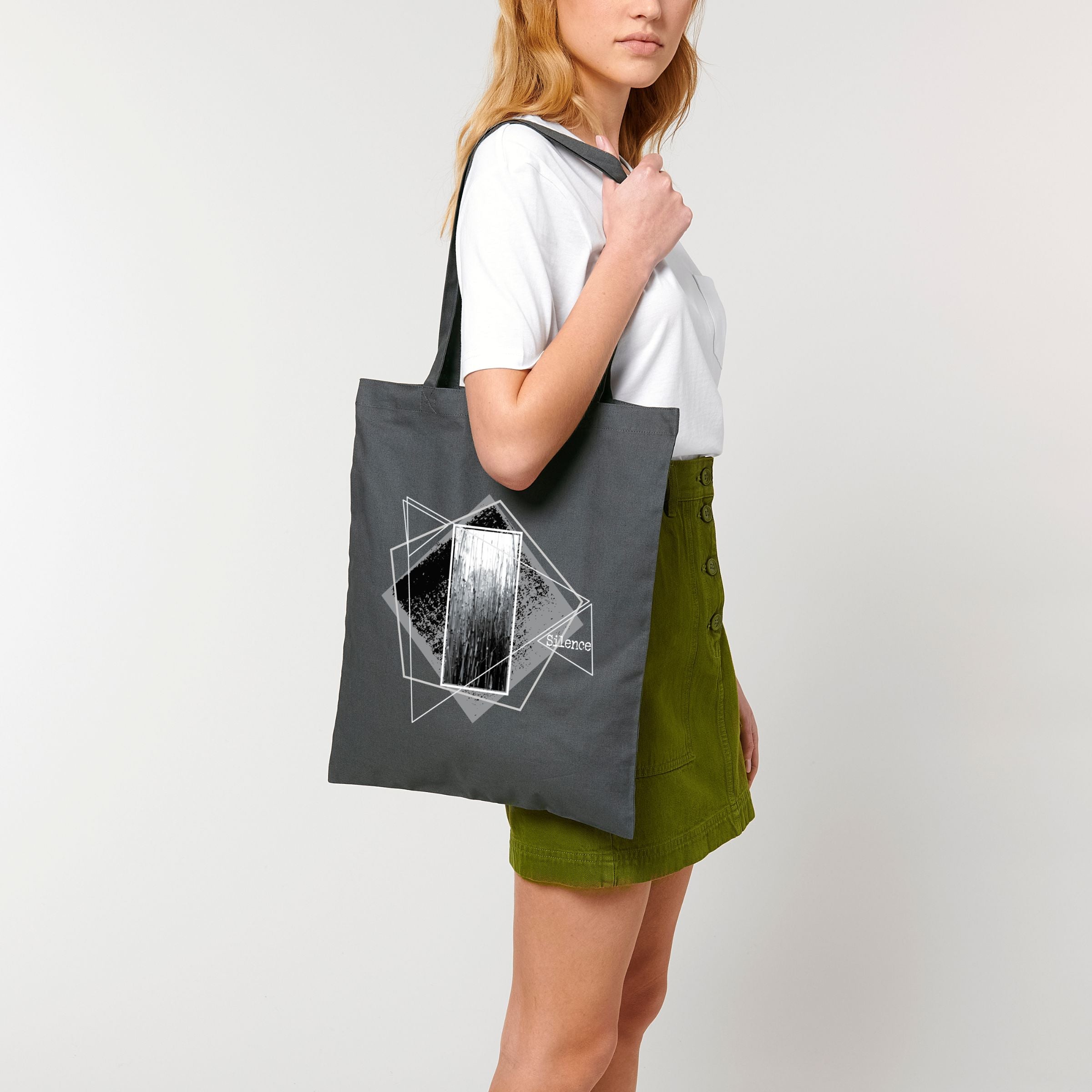 Leichte Tragetasche Anthrazit Design SILENCE Detail / Frontansicht Frau