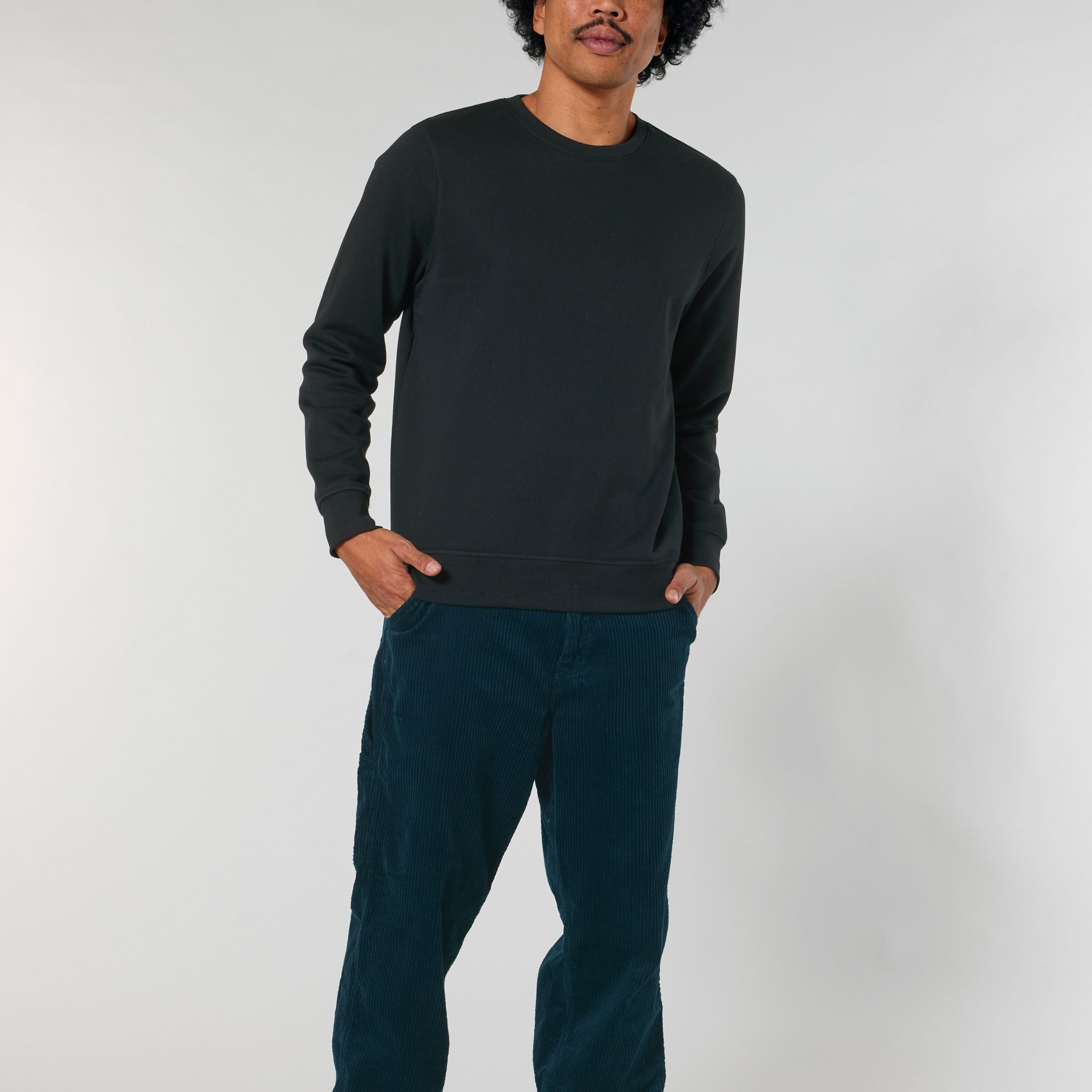 Premium Organic Sweatshirt U. schwarz Mann Frontansicht