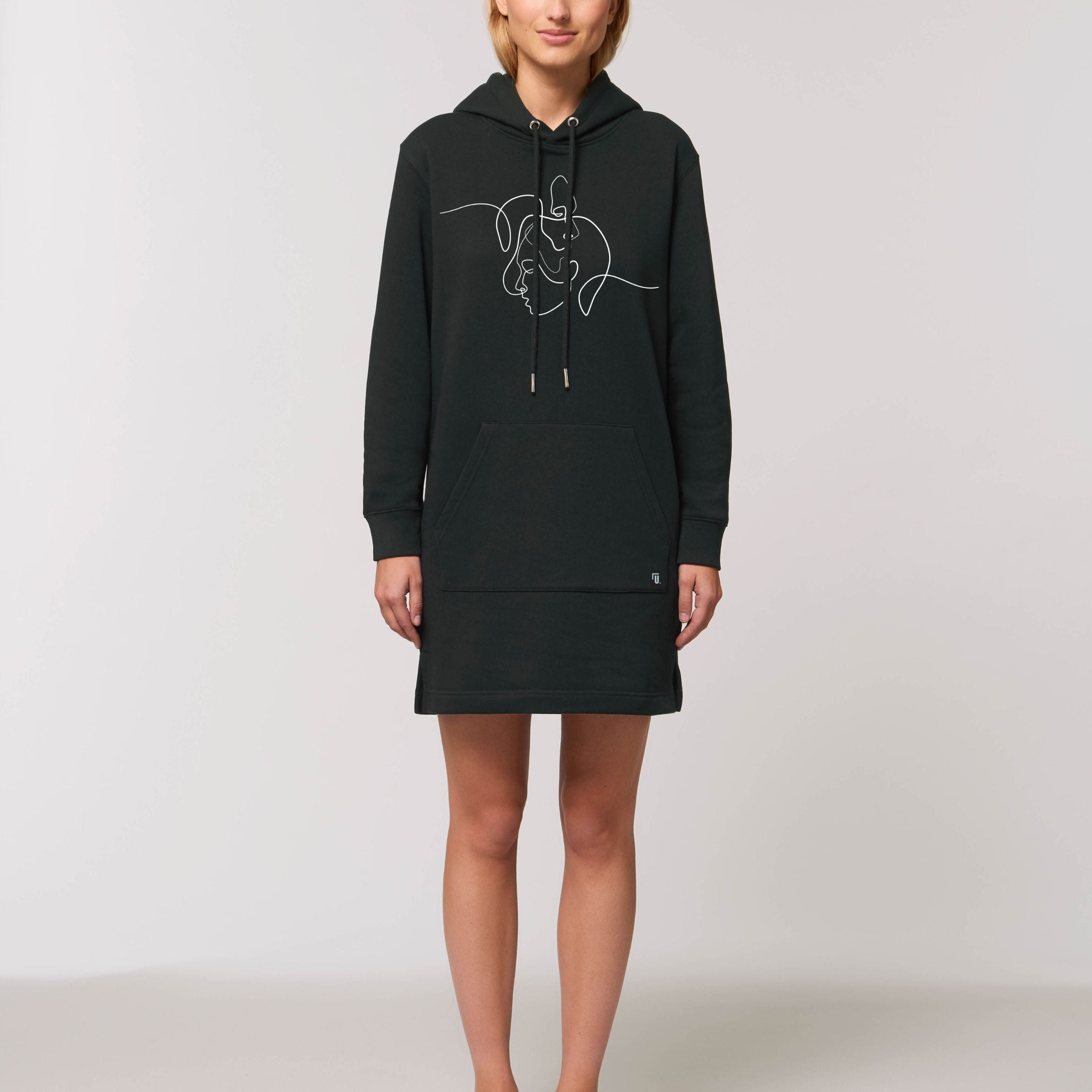 Premium Organic Hoodie-Kleid „Faces“ schwarz Frau Frontansicht