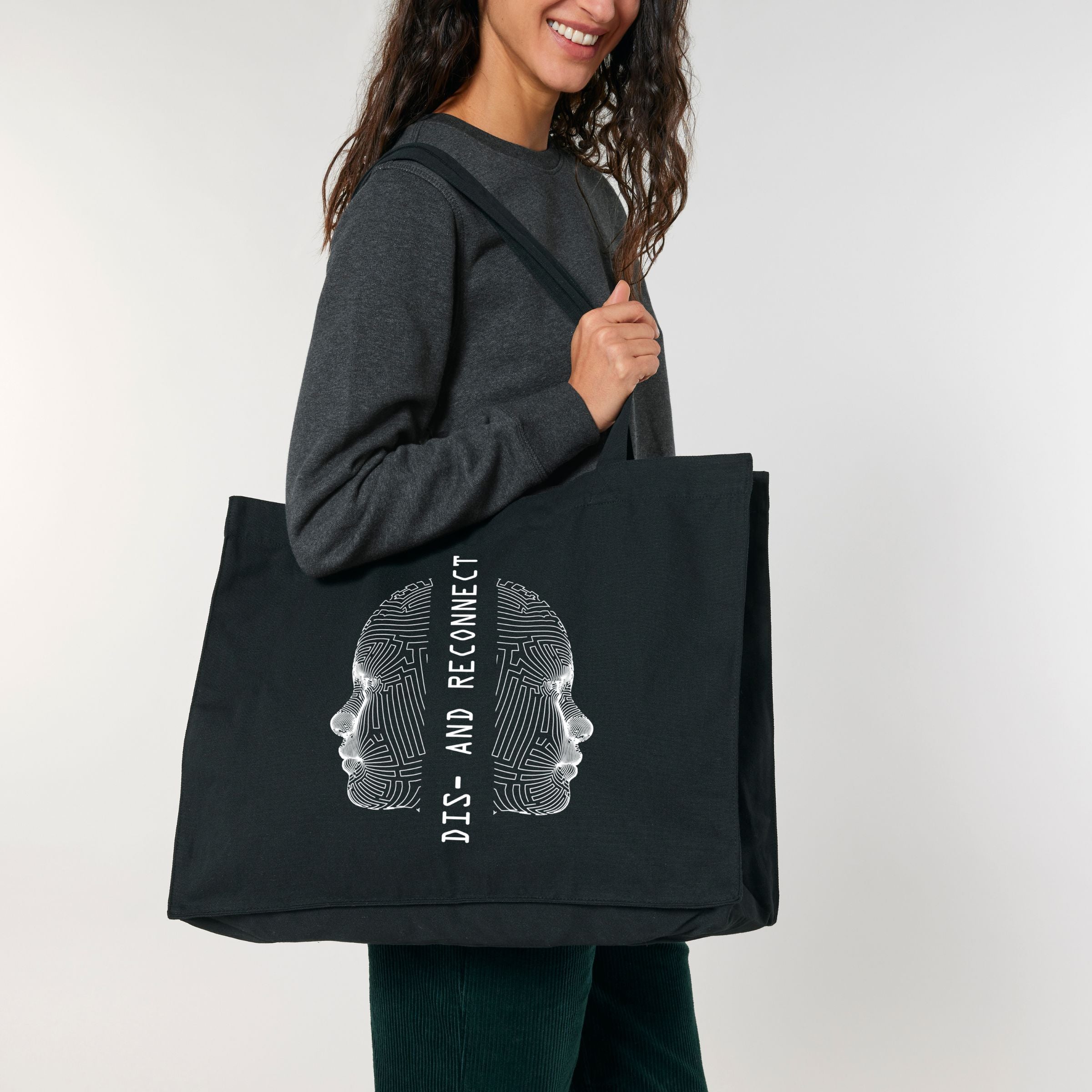 Shopping Bag - "DIS-AND RECONNECT" - schwarz_Frau_Frontansicht